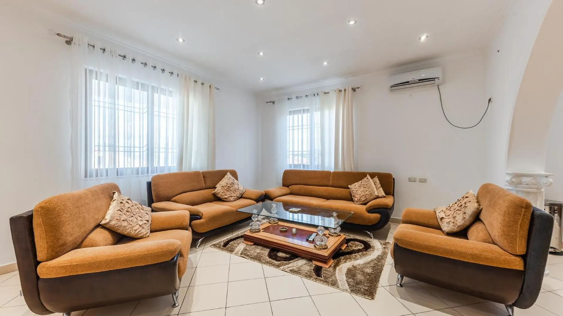 Authentic Lake View Apartment Shiroka